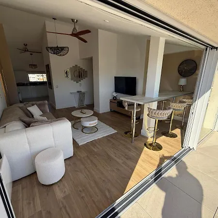Roof Luxe Apartmán *
